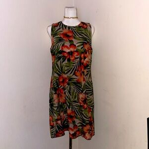 Ladies sm summer dress..never worn!